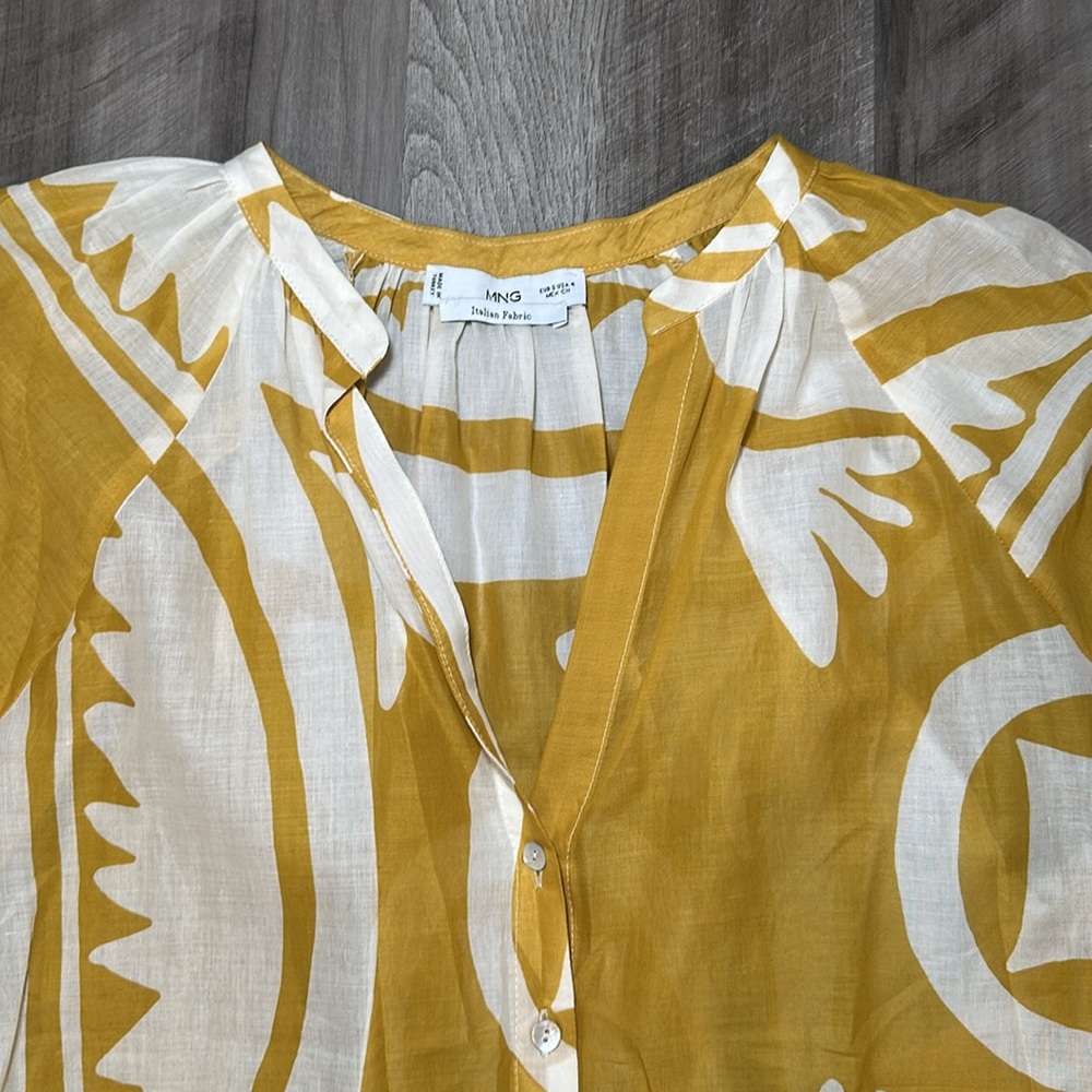 Mango Puff Sleeve Deep V-Cut Printed Italian Fabric Button Down Blouse - 4 - Picture 4 of 5